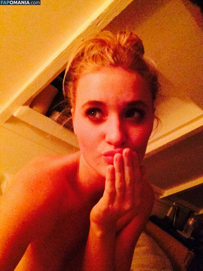 AJ Michalka Desnudo Foto filtrada #3