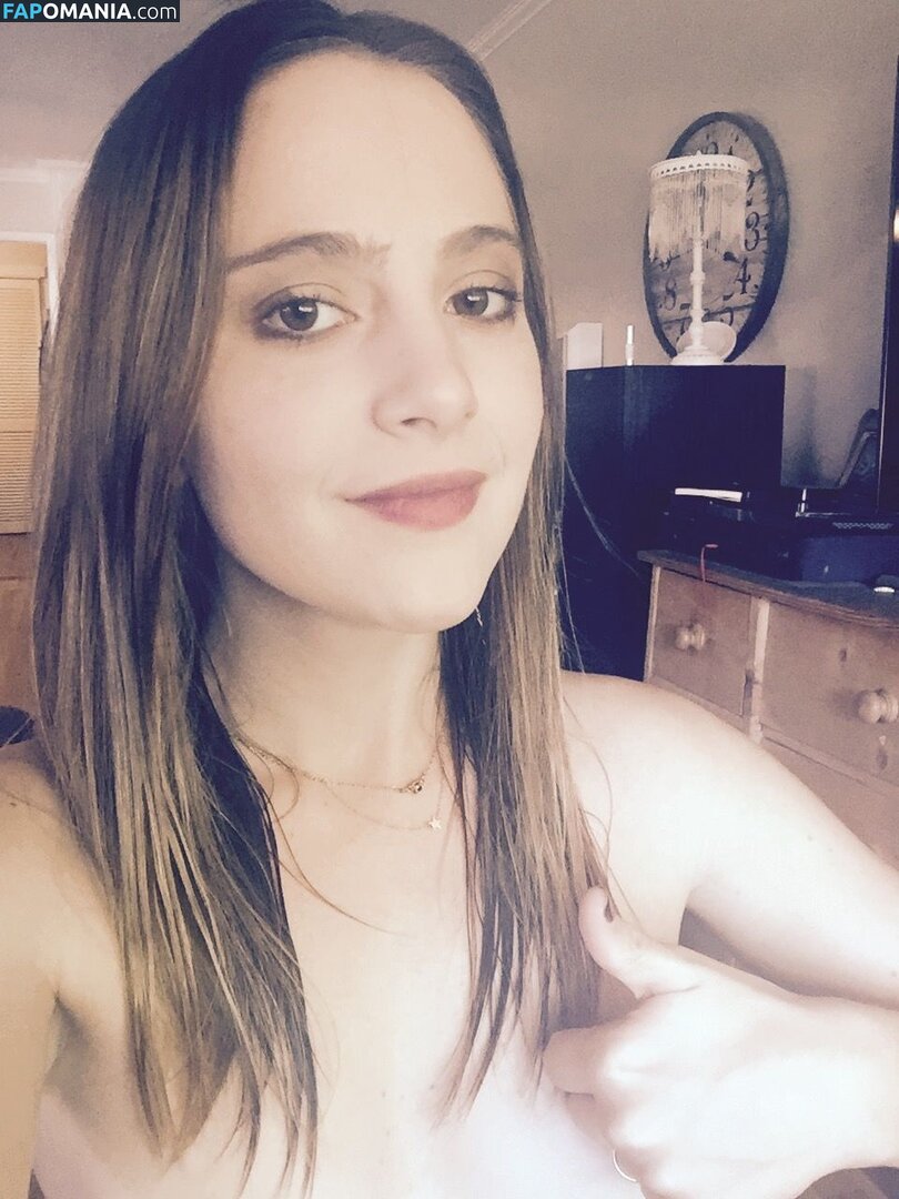 Alexa Nikolas Desnudo Foto filtrada #15