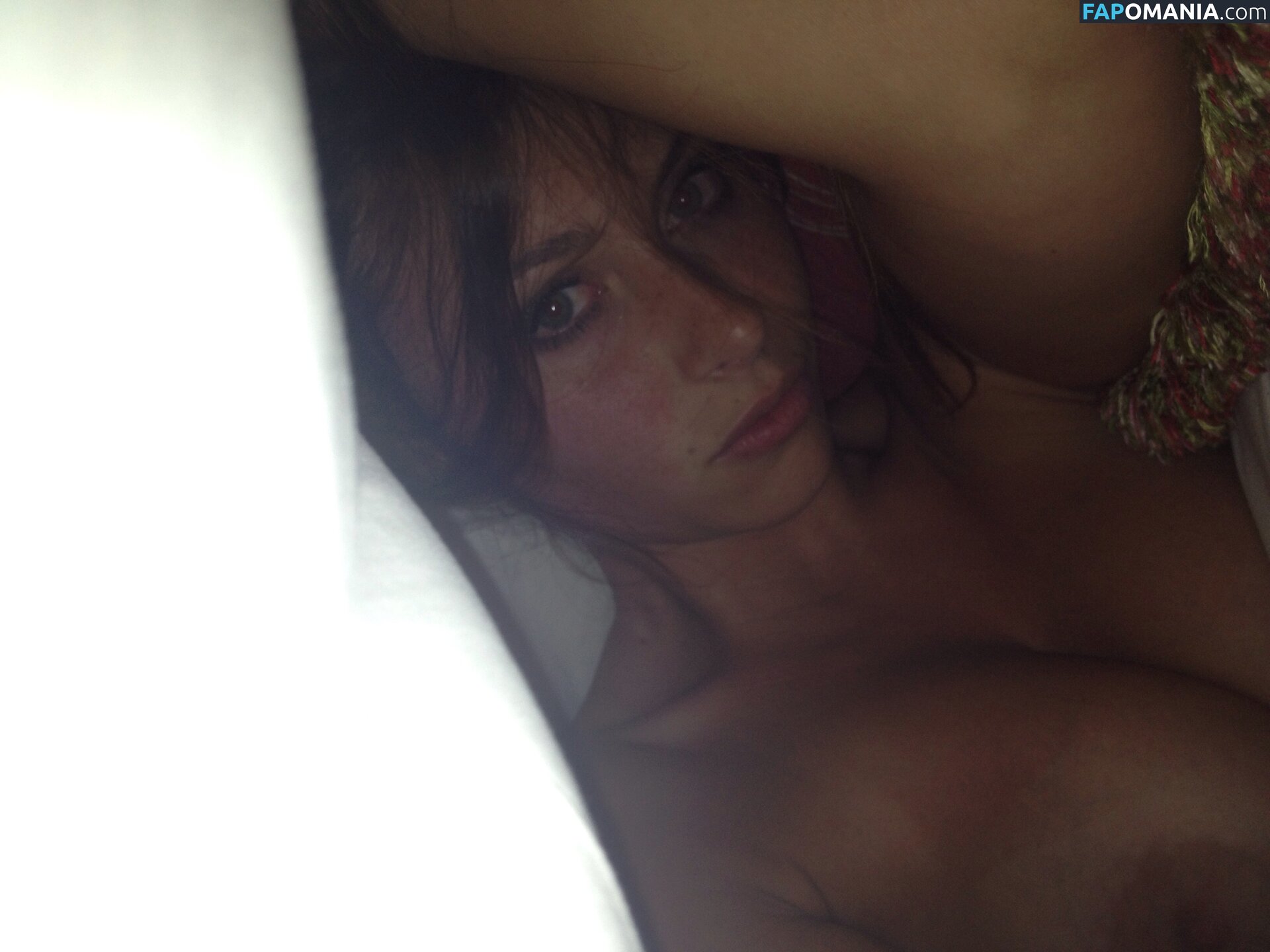 Aly Michalka Desnudo Foto filtrada #25