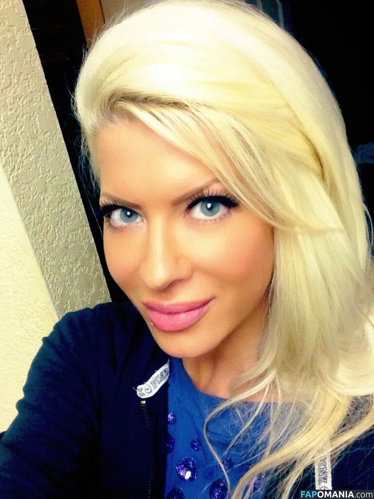 Angelina Love Desnudo Foto filtrada #23