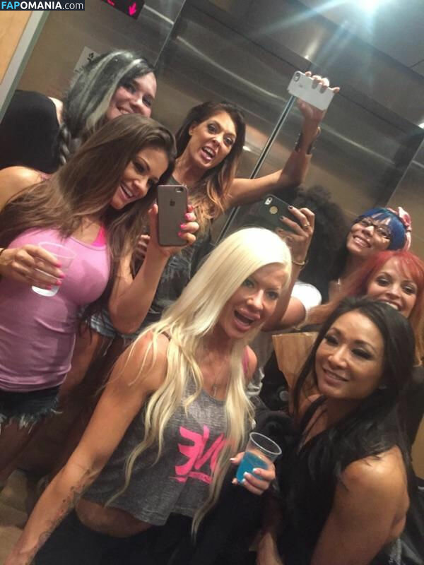 Angelina Love Desnudo Foto filtrada #71