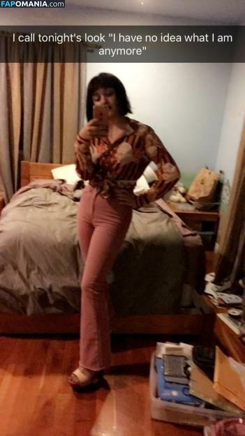 Ariela Barer Desnudo Foto filtrada #16