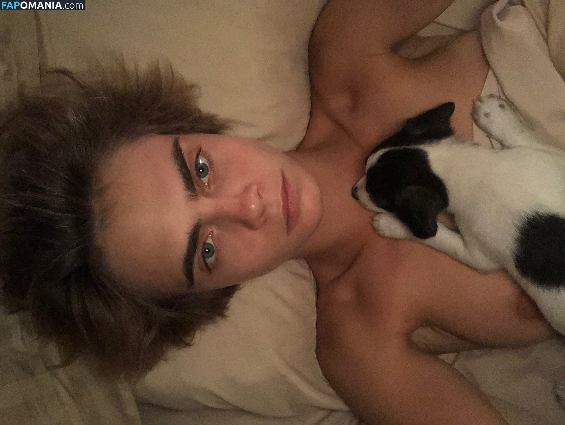Ashley Benson And Cara Delevingne Desnudo Foto filtrada #36