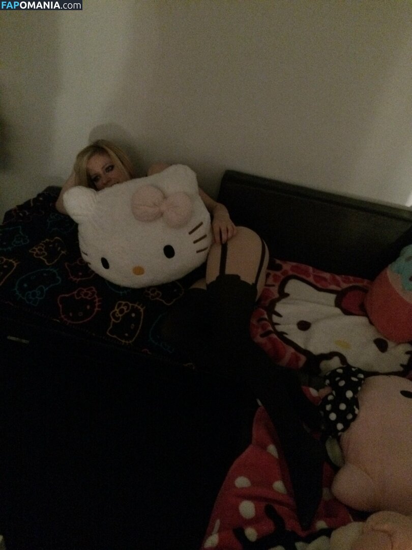 Avril Lavigne Desnudo Foto filtrada #14