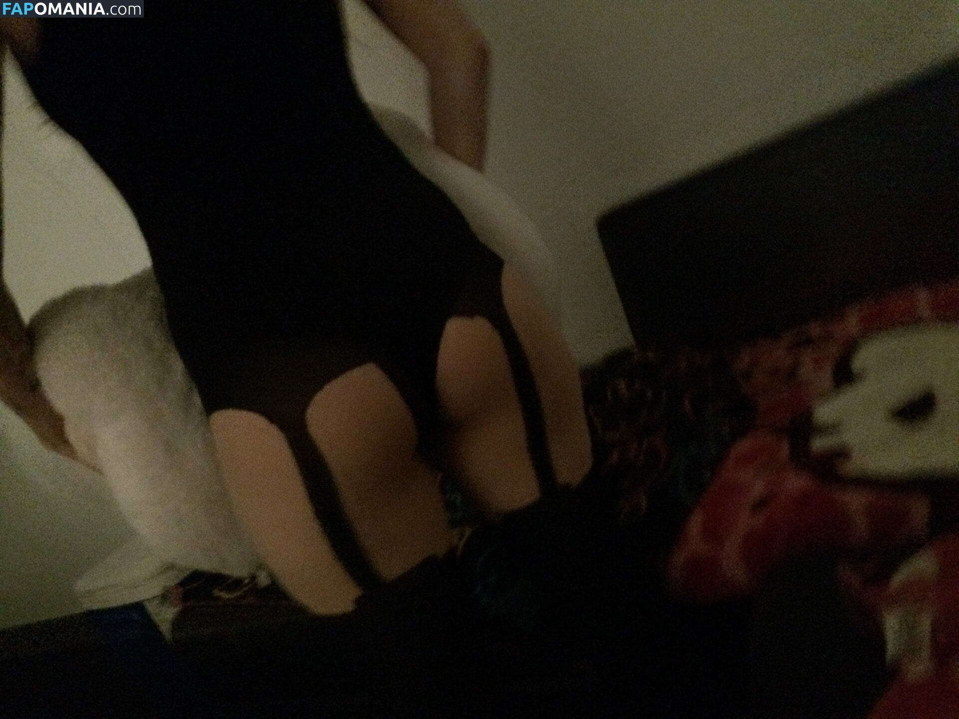 Avril Lavigne Desnudo Foto filtrada #18