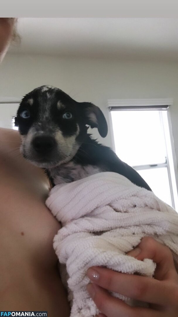 Bonnie Wright Desnudo Foto filtrada #12