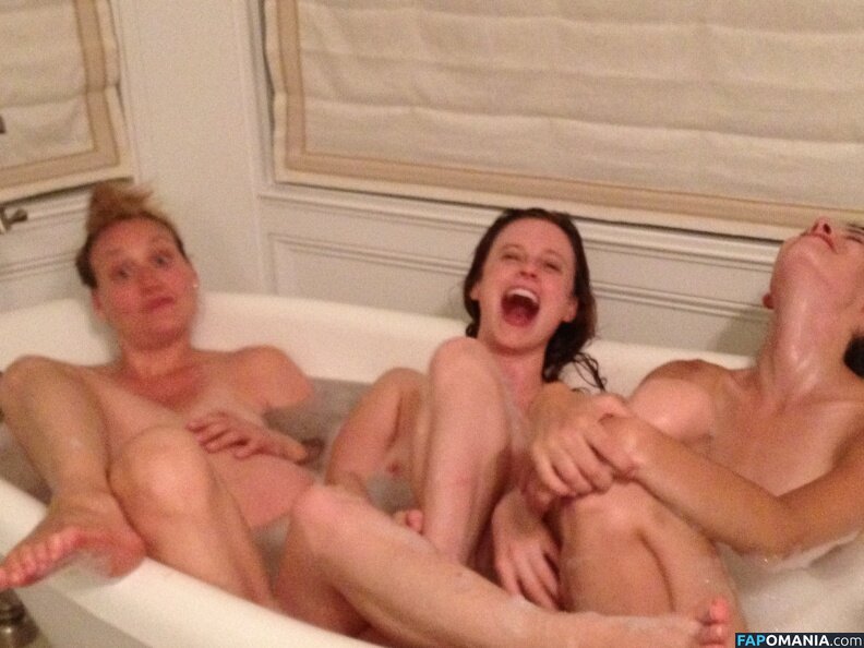 Carly Foulkes Desnudo Foto filtrada #5