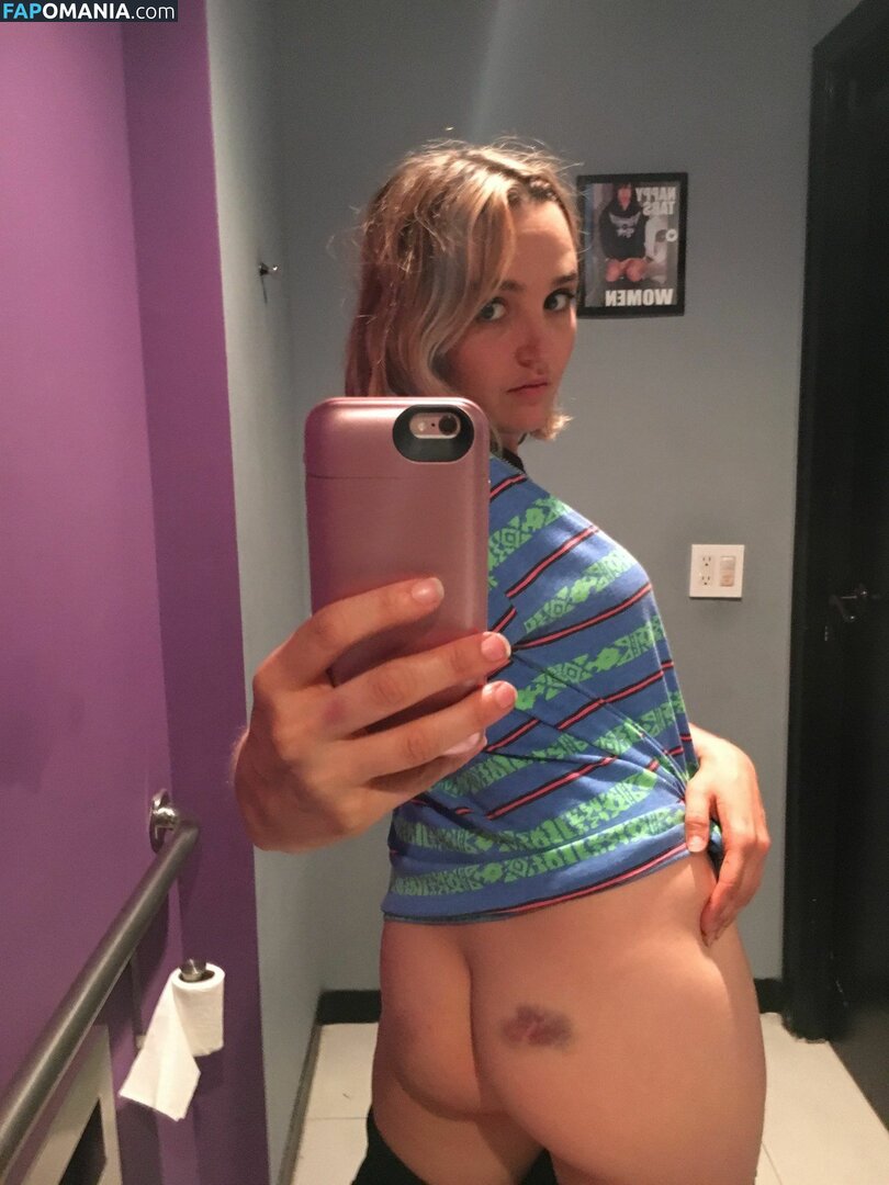 Chloe Fineman Desnudo Foto filtrada #30