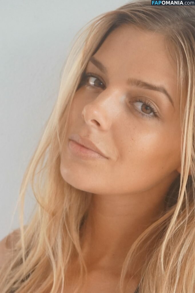Danielle Knudson Desnudo Foto filtrada #27