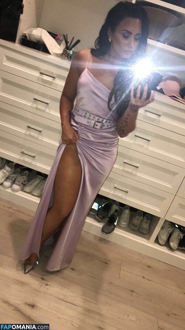 Demi Lovato Desnudo Foto filtrada #37