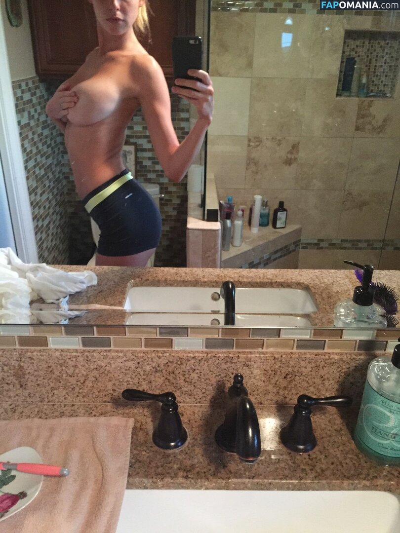 Elizabeth Turner Desnudo Foto filtrada #50