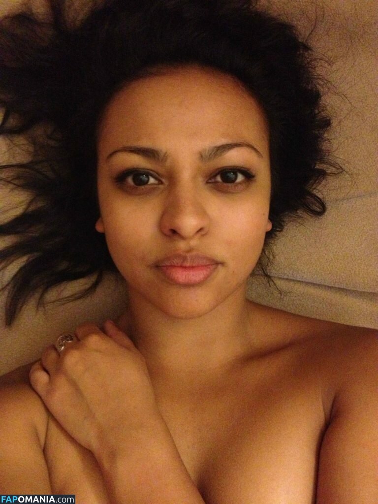 Ellenore Scott Desnudo Foto filtrada #1