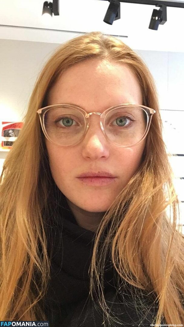 Fleur Geffrier Desnudo Foto filtrada #19