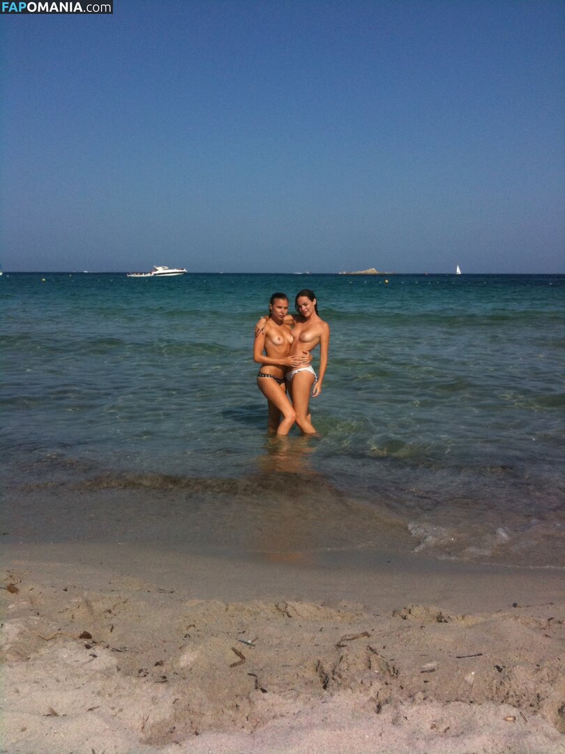 Hailey Gates And Paige Elkington Desnudo Foto filtrada #11