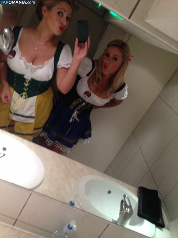 Hayley McQueen Desnudo Foto filtrada #14