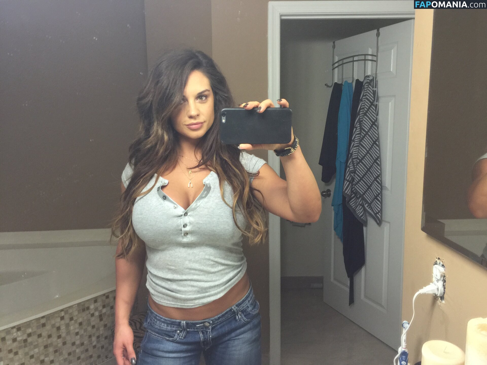 Kaitlyn WWE Desnudo Foto filtrada #153