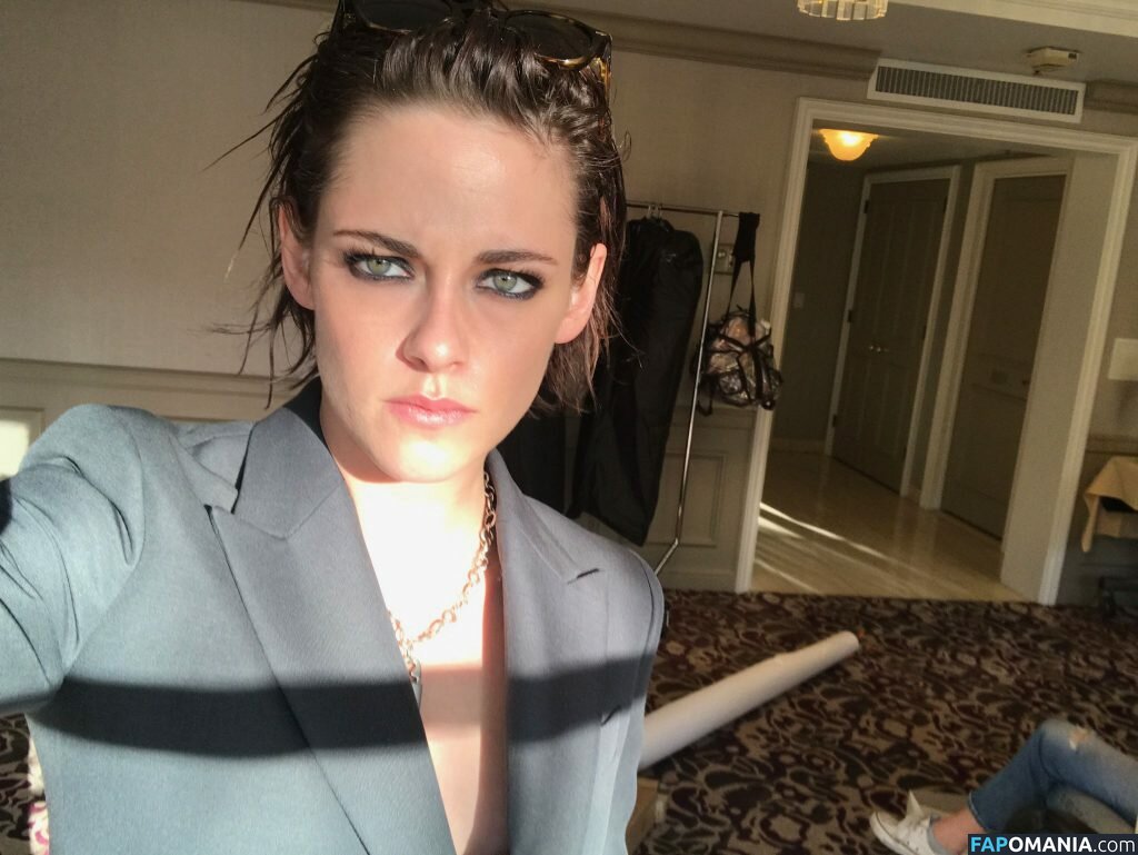 Kristen Stewart Desnudo Foto filtrada #321