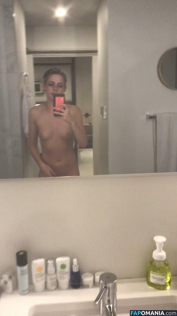 Kristen Stewart Desnudo Foto filtrada #355