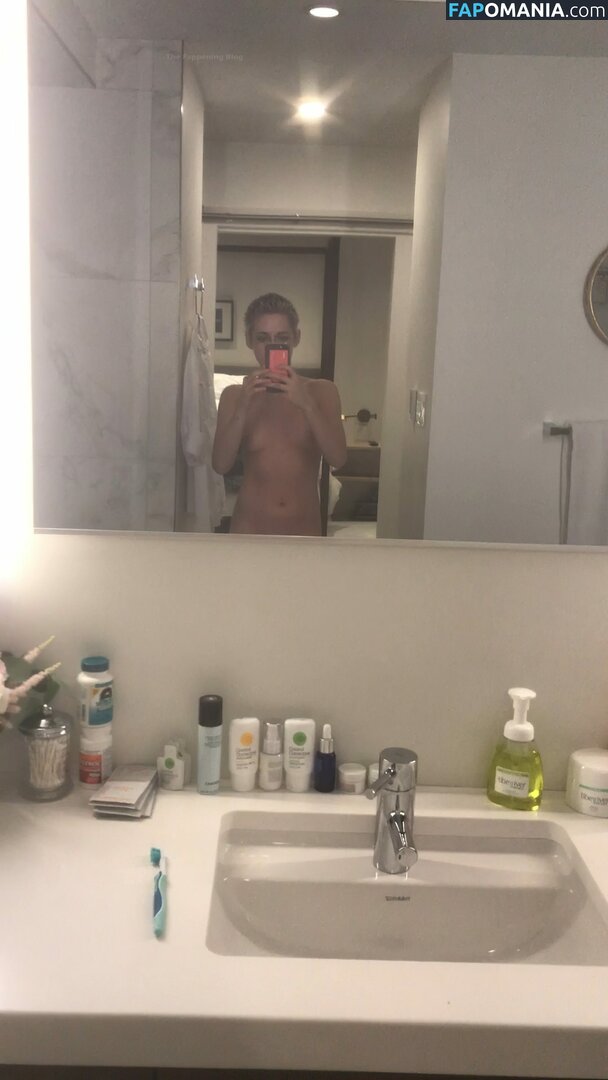 Kristen Stewart Desnudo Foto filtrada #357