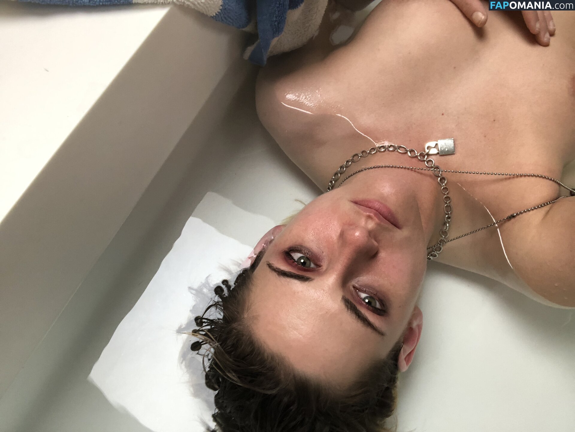 Kristen Stewart Desnudo Foto filtrada #431