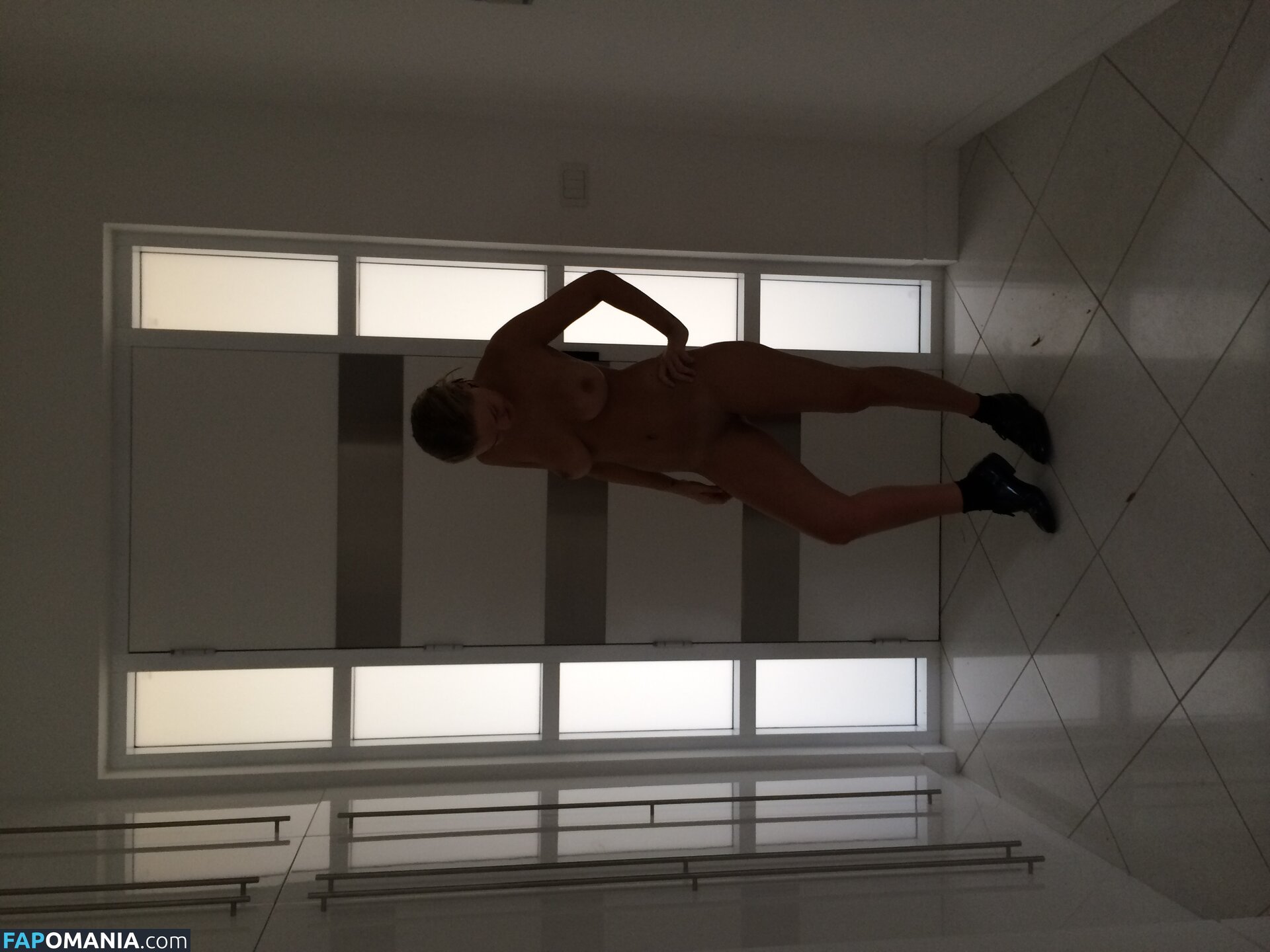 Lara Bingle Desnudo Foto filtrada #147