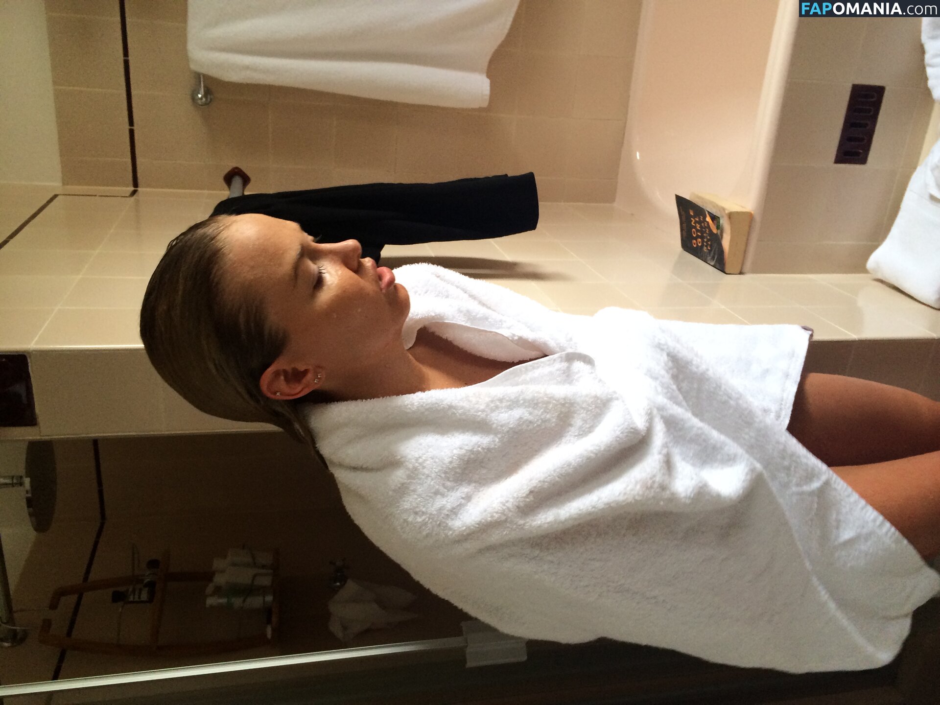 Lara Bingle Desnudo Foto filtrada #254