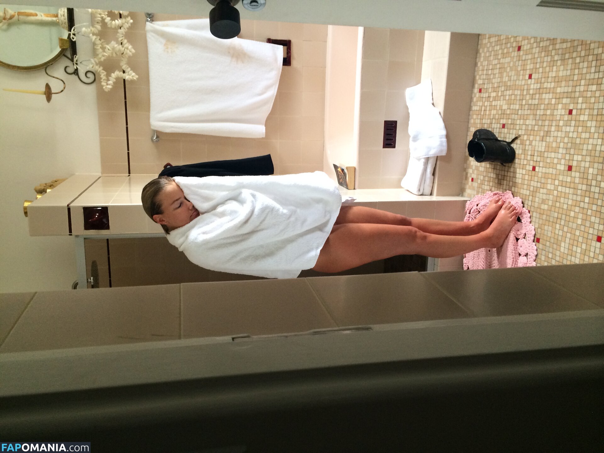 Lara Bingle Desnudo Foto filtrada #261