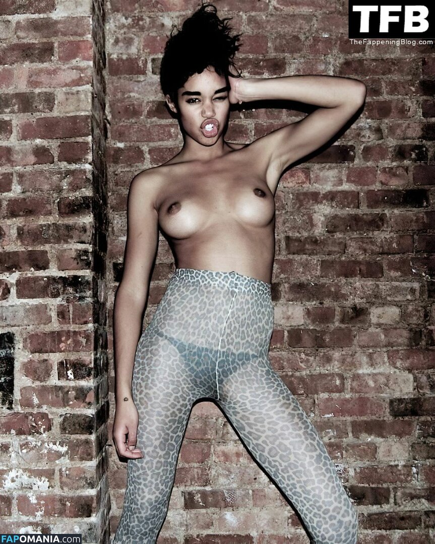 Laura Harrier Desnudo Foto filtrada #19
