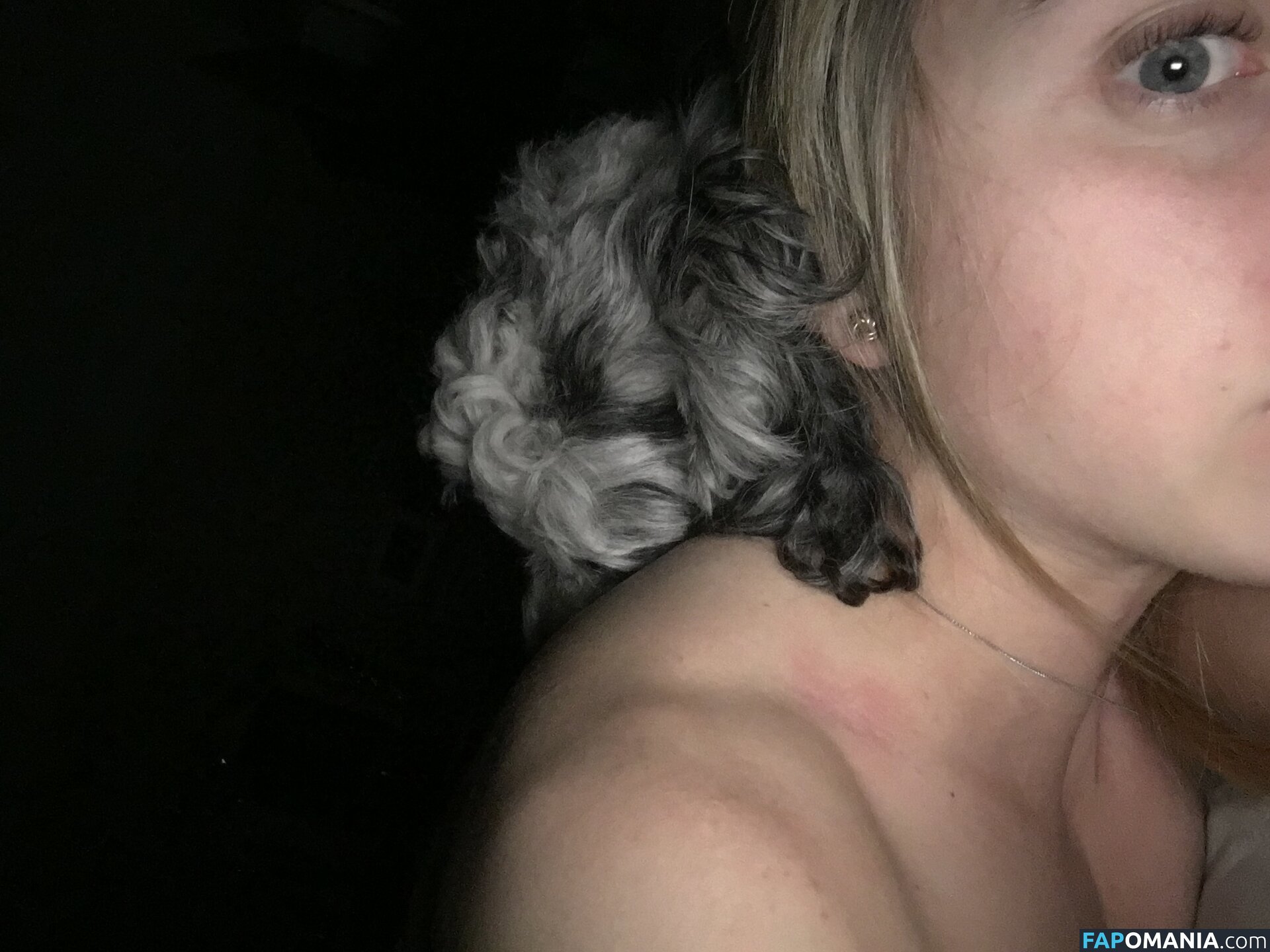 Laura Trott Desnudo Foto filtrada #13