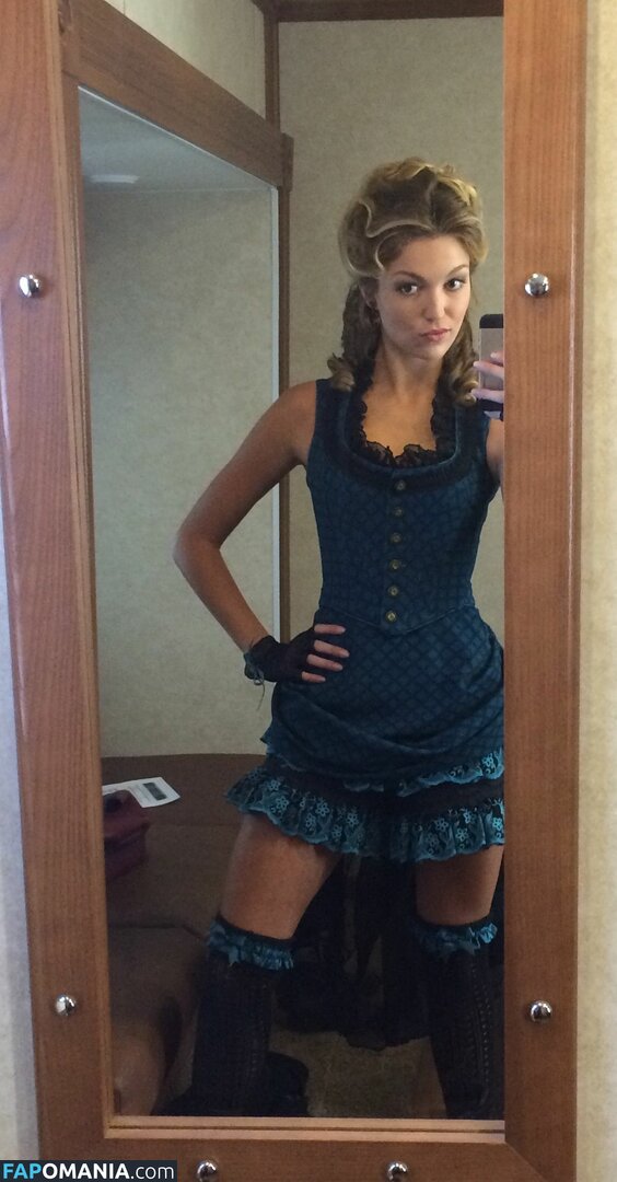 Lili Simmons Desnudo Foto filtrada #9