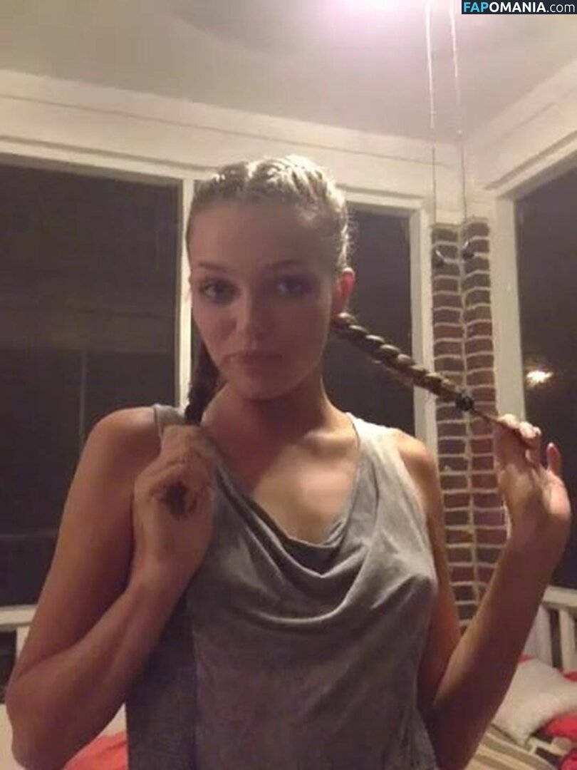 Lili Simmons Desnudo Foto filtrada #57