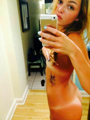 Lili Simmons