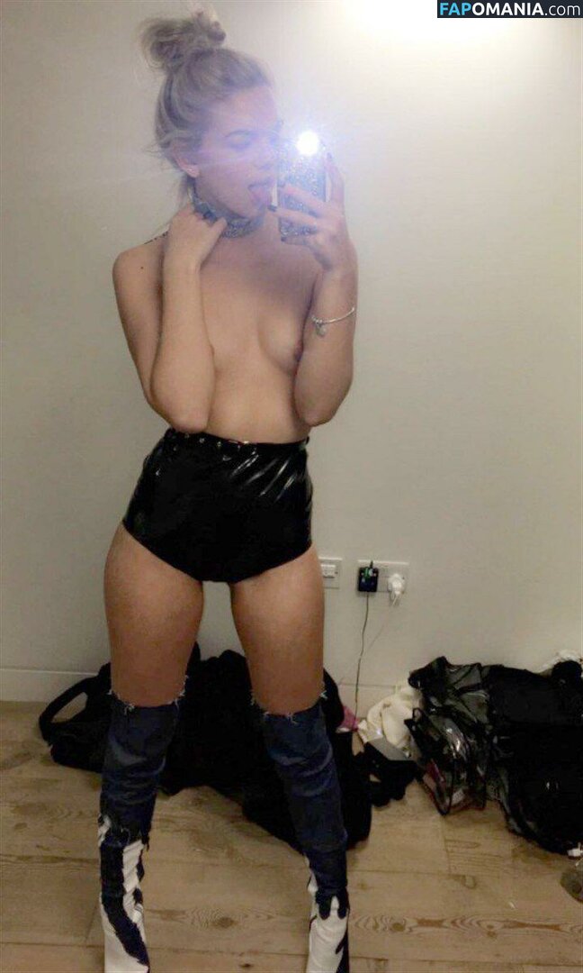 Louisa Johnson Desnudo Foto filtrada #44