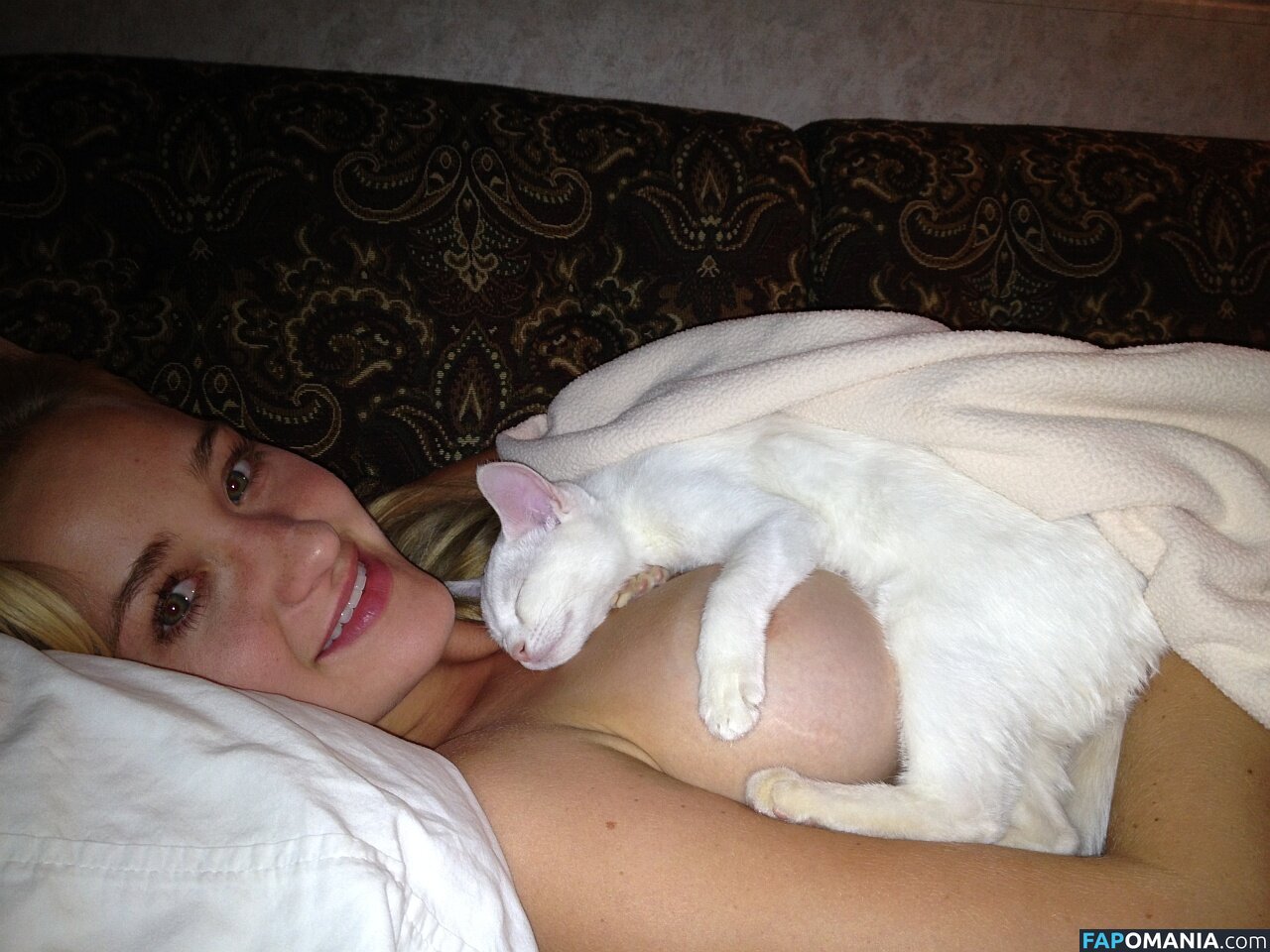 Michalka Sisters Desnudo Foto filtrada #51