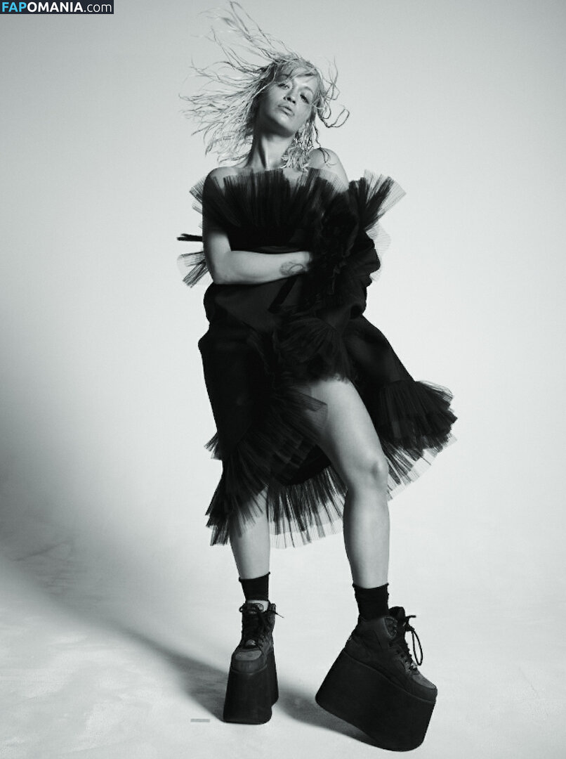 Rita Ora Desnudo Foto filtrada #128