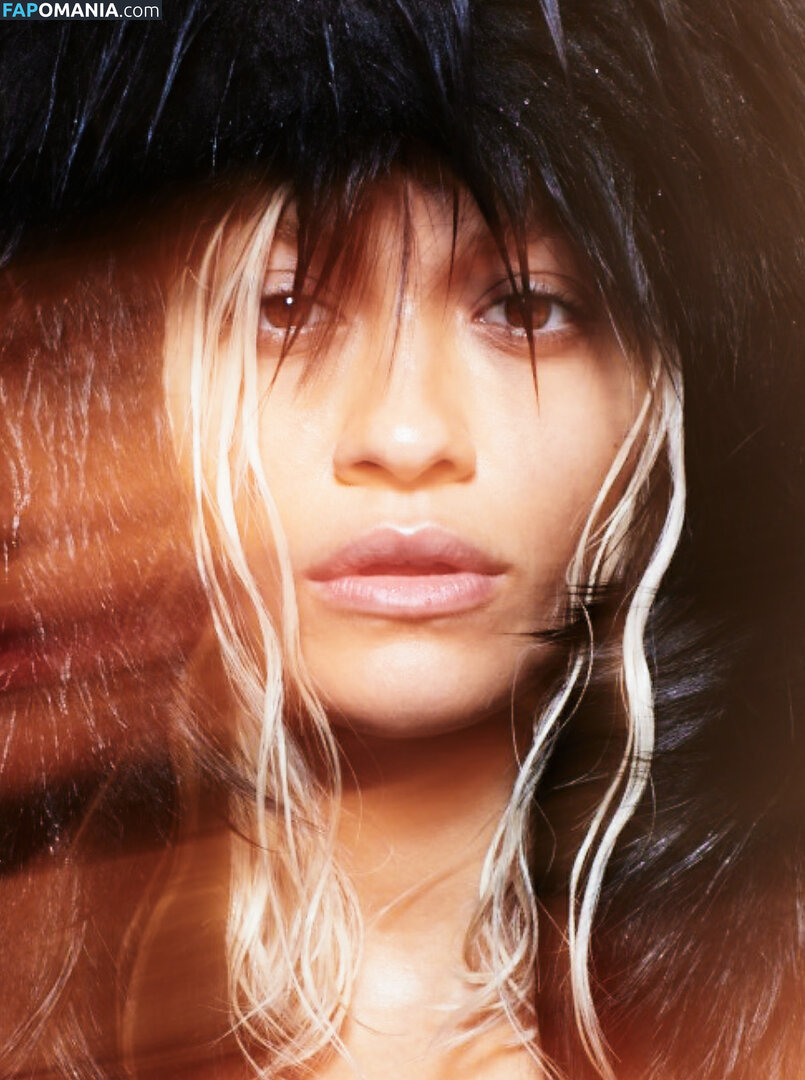 Rita Ora Desnudo Foto filtrada #130