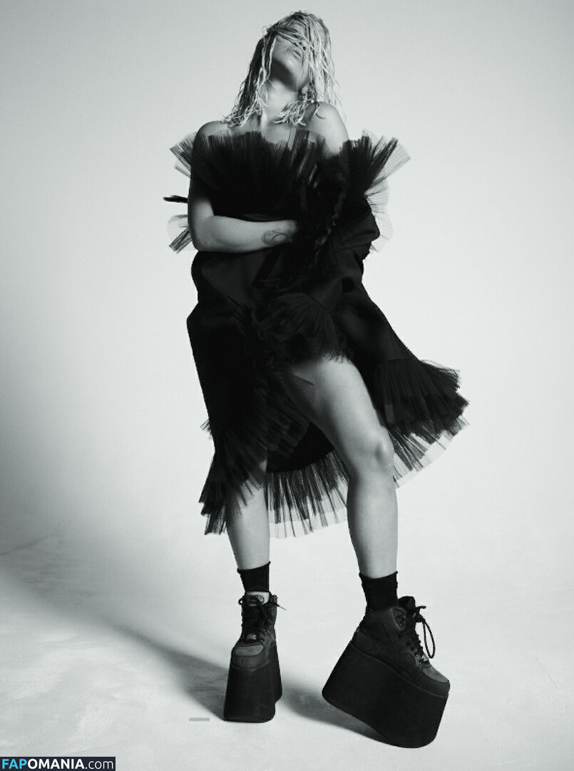 Rita Ora Desnudo Foto filtrada #139