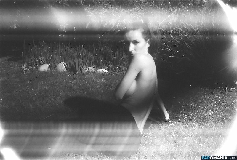 Salome Stevenin Desnudo Foto filtrada #4