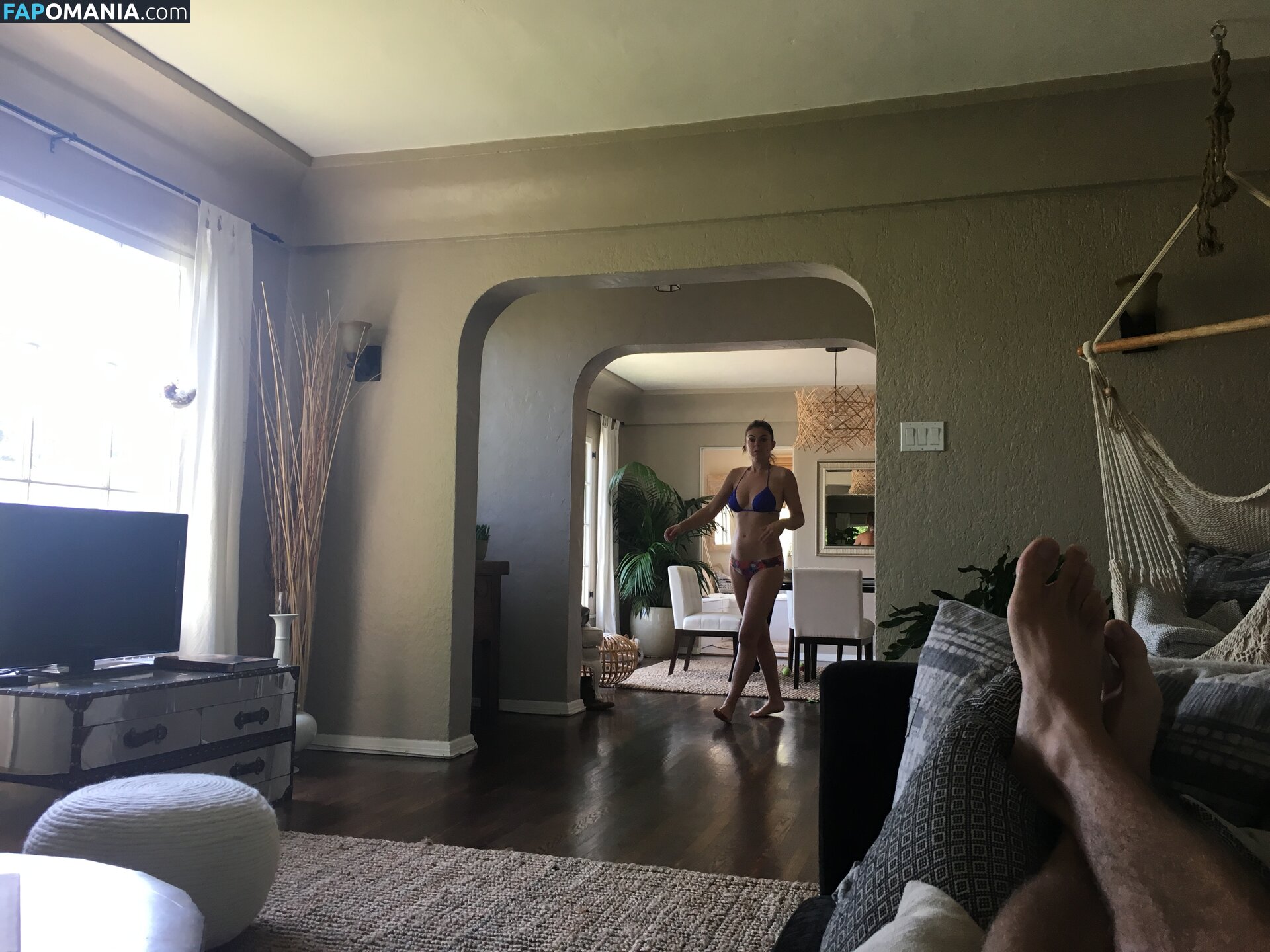 Serinda Swan Desnudo Foto filtrada #51