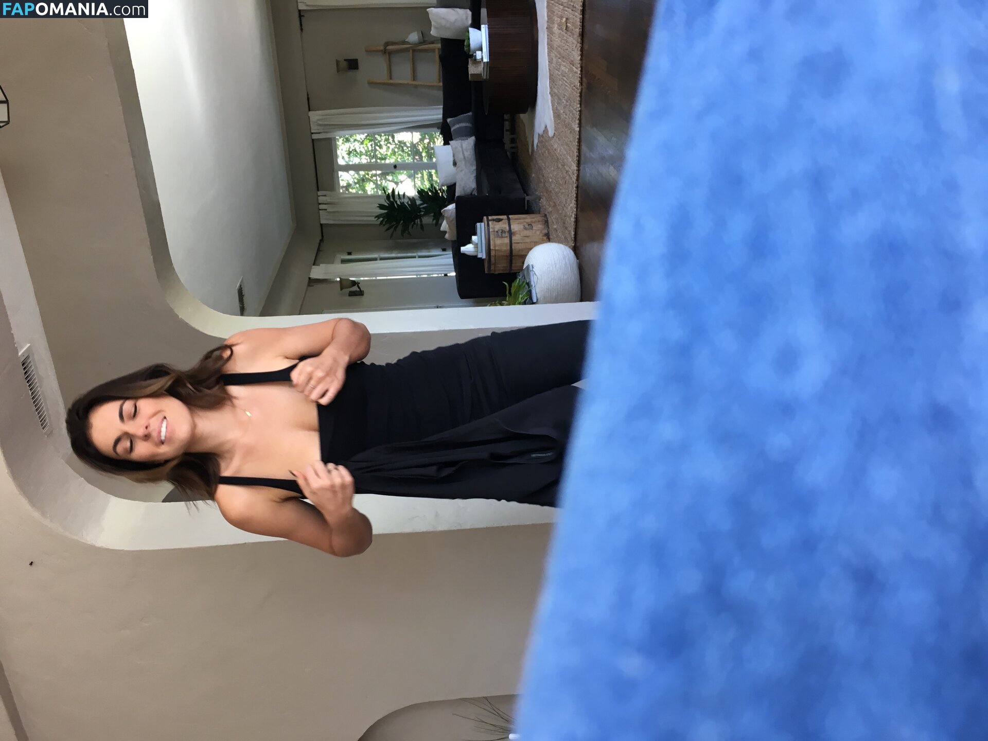 Serinda Swan Desnudo Foto filtrada #203
