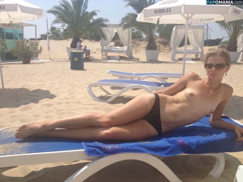 Sesil Karatantcheva Desnudo Foto filtrada #13