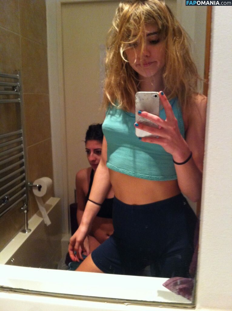 Suki Waterhouse Desnudo Foto filtrada #46