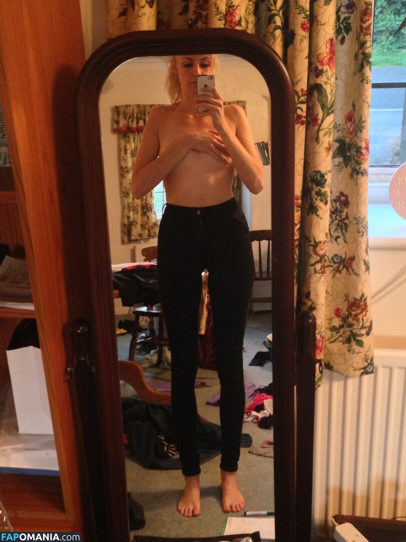 Tamsin Egerton Desnudo Foto filtrada #1