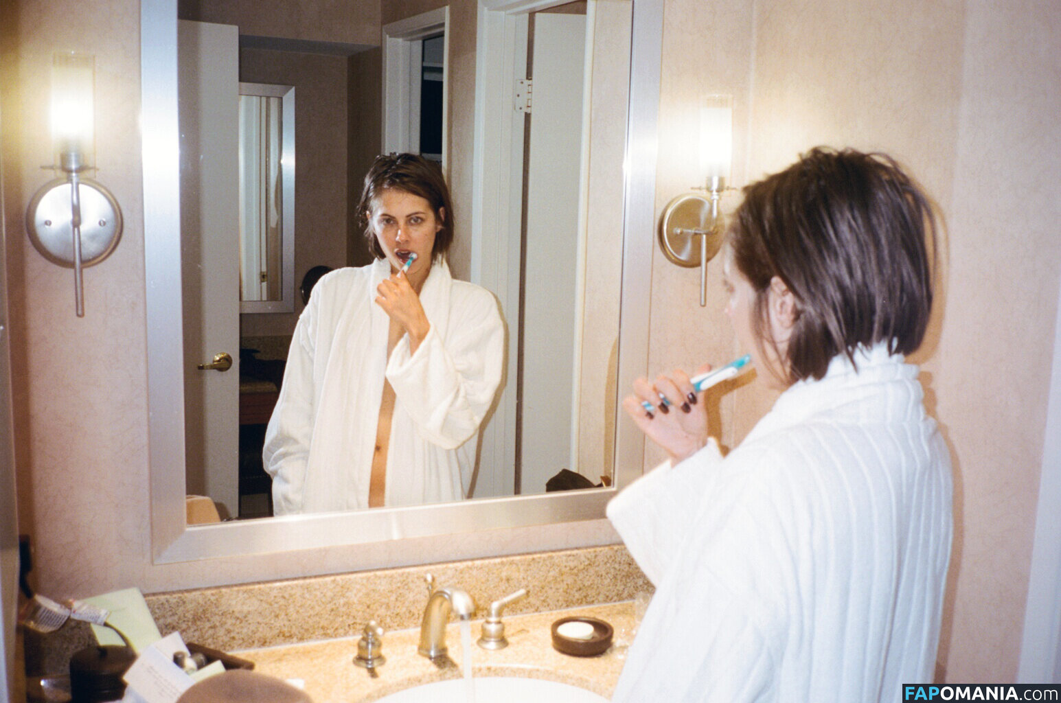 Willa Holland Desnudo Foto filtrada #5