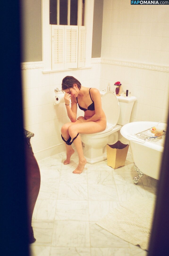 Willa Holland Desnudo Foto filtrada #8