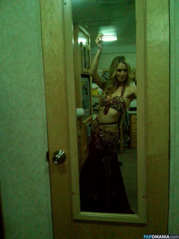 Yvonne Strahovski Desnudo Foto filtrada #32
