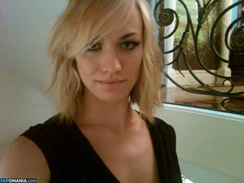 Yvonne Strahovski Desnudo Foto filtrada #40
