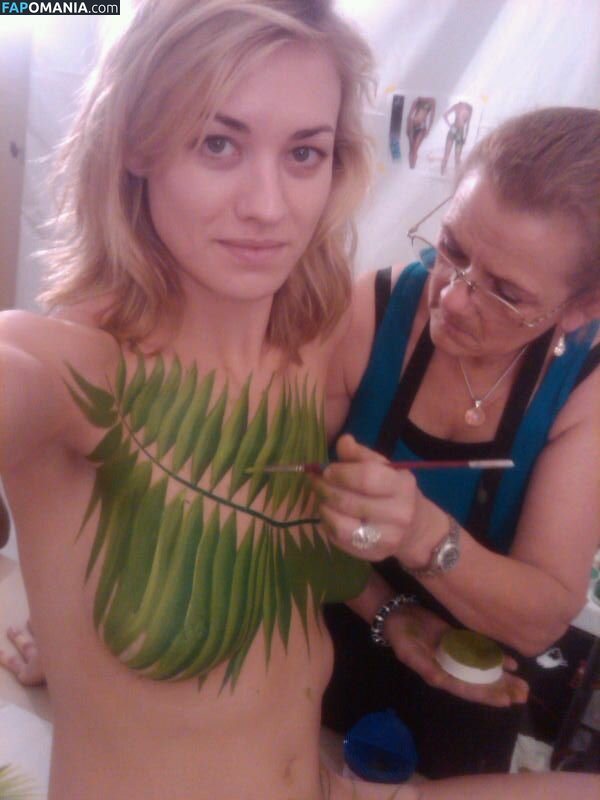 Yvonne Strahovski Desnudo Foto filtrada #75