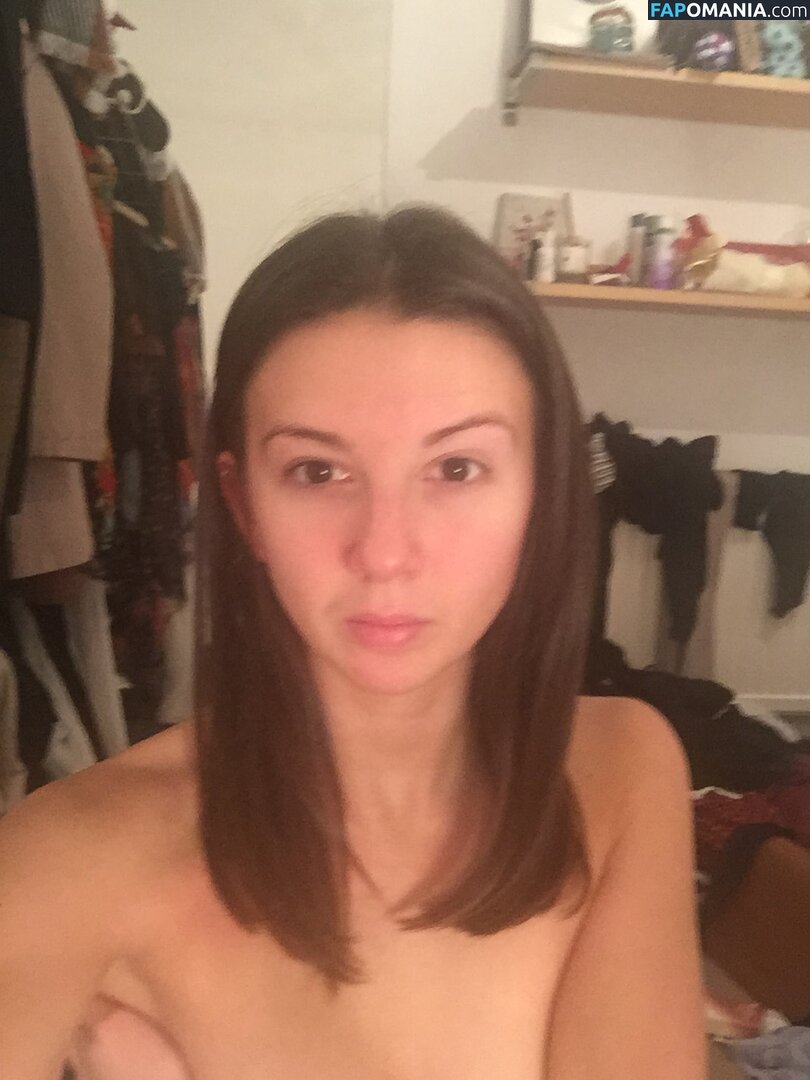 Zizi Strallen Desnudo Foto filtrada #6