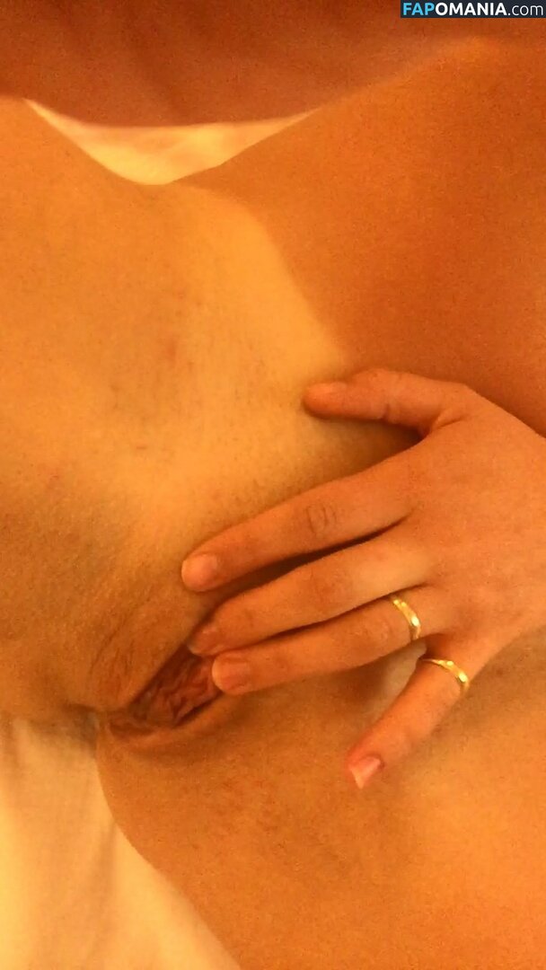 Zizi Strallen Desnudo Foto filtrada #65